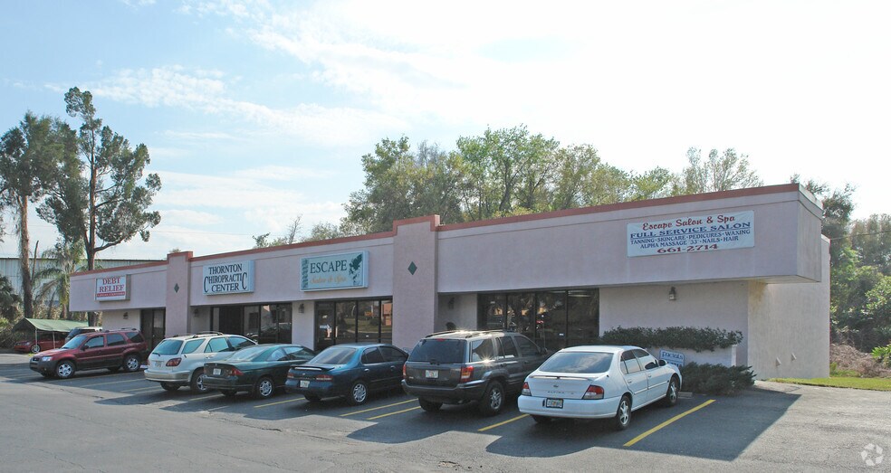 910-918 Lithia Pinecrest Rd, Brandon, FL for sale - Building Photo - Image 3 of 11