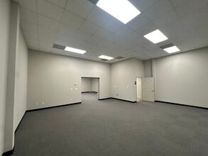 205-211 Mcdonough Pky, Mcdonough, GA for lease Interior Photo- Image 2 of 4