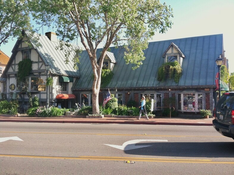 1672 Mission Dr, Solvang, CA à vendre - Photo du bâtiment - Image 3 de 9