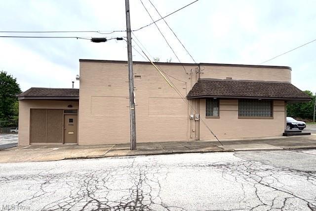2141 Market St, Youngstown, OH à vendre - Photo du bâtiment - Image 2 de 16