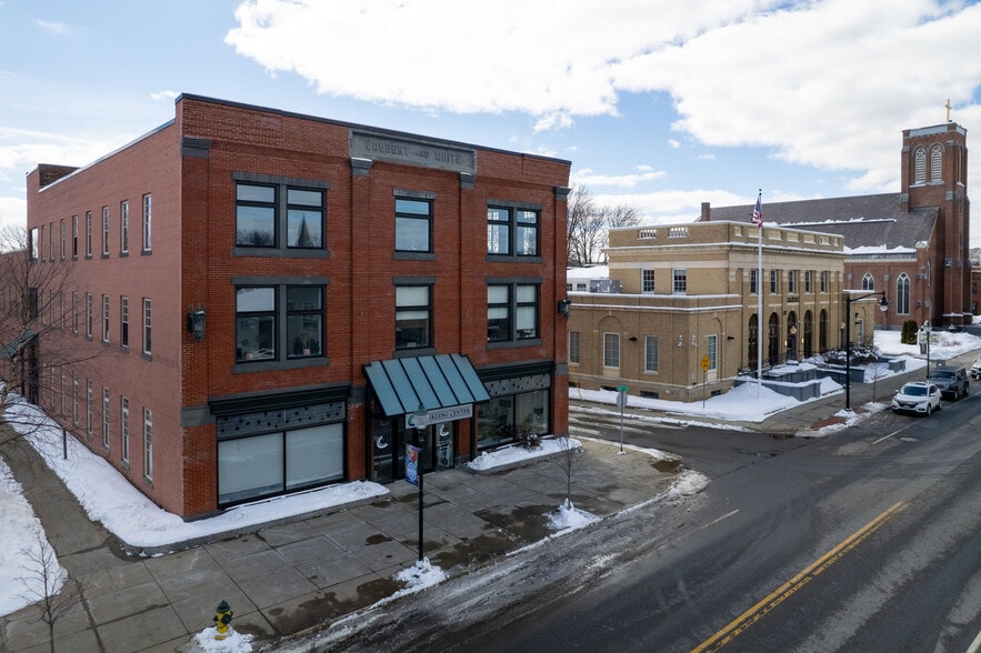 79 Warren St, Glens Falls, NY for lease - Building Photo - Image 1 of 11