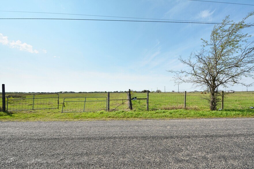 5441 N State Highway 123, Seguin, TX for sale - Other - Image 2 of 16