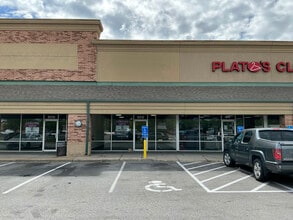 8266 N Lindbergh Blvd, Florissant, MO for lease Building Photo- Image 1 of 1