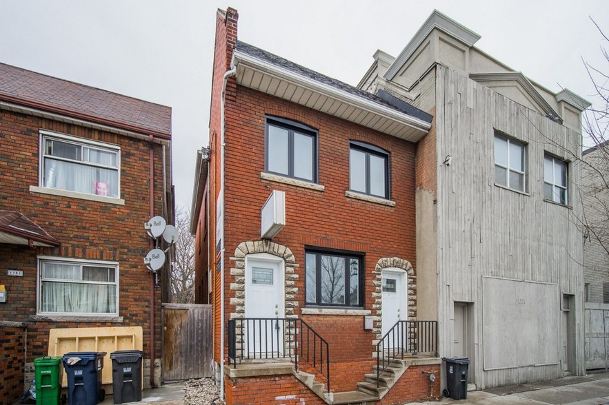 1768 Danforth Ave, Toronto, ON à vendre - Photo du bâtiment - Image 1 de 1