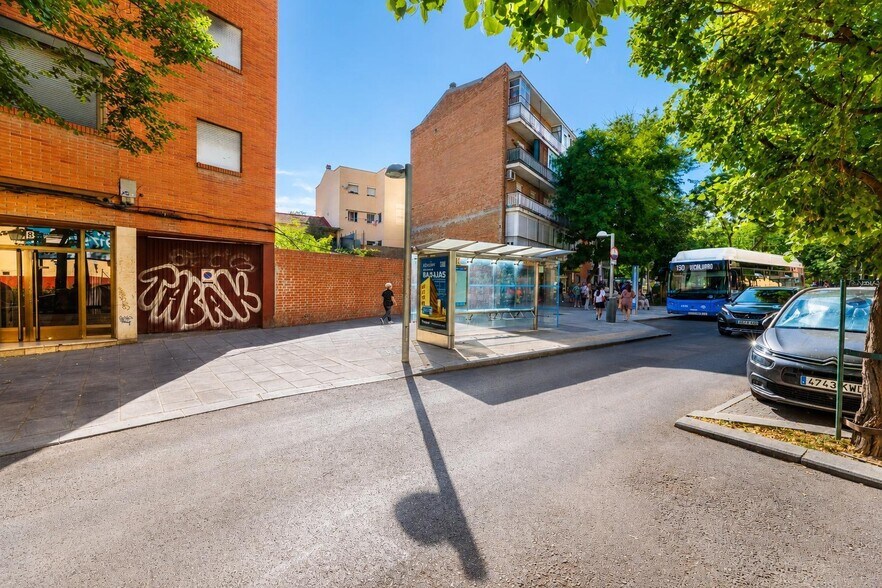 Terrain dans Madrid, Madrid à vendre - Photo du bâtiment - Image 3 de 8