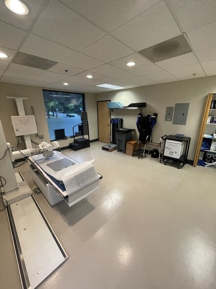 4103 Mercantile Dr, Lake Oswego, OR for lease - Building Photo - Image 3 of 3