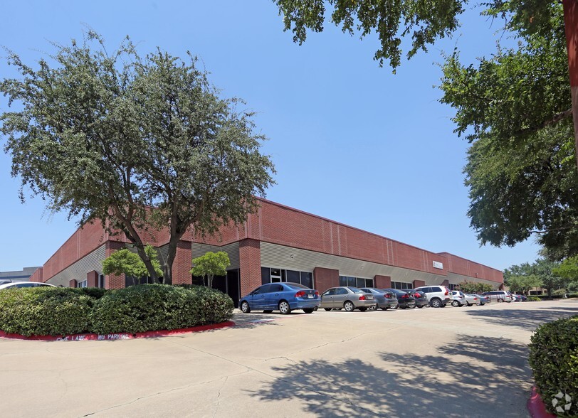 7801 Mesquite Bend Dr, Irving, TX for lease - Building Photo - Image 3 of 9