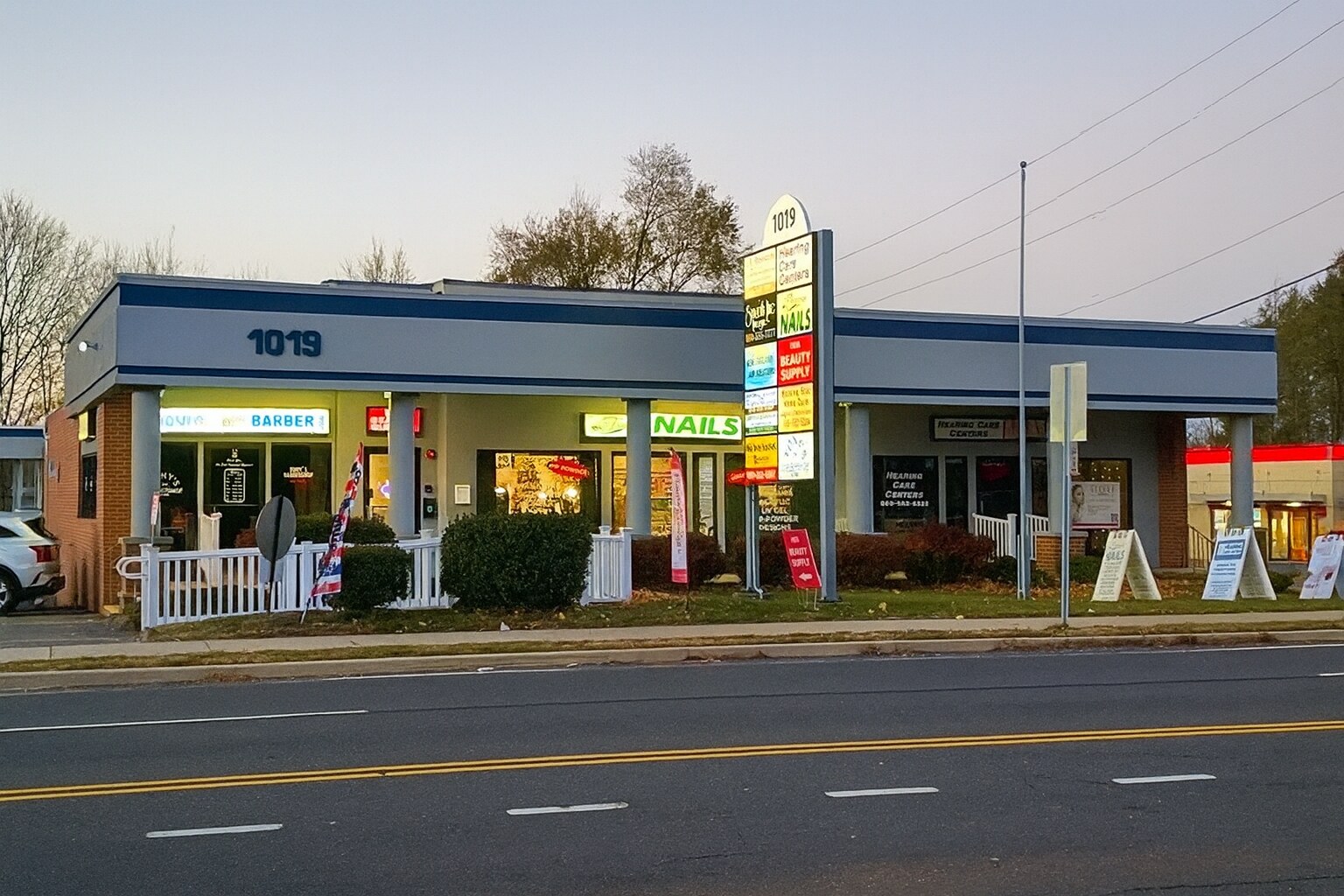 1019 Farmington Ave, Bristol, CT for lease Primary Photo- Image 1 of 23