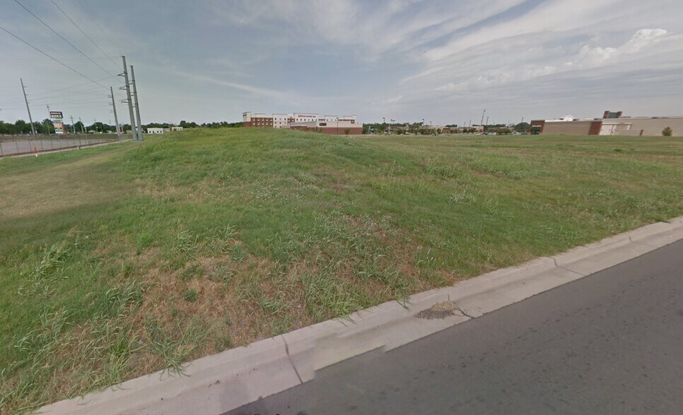 2nd St. land, Lawton, OK à vendre - Photo du bâtiment - Image 3 de 3