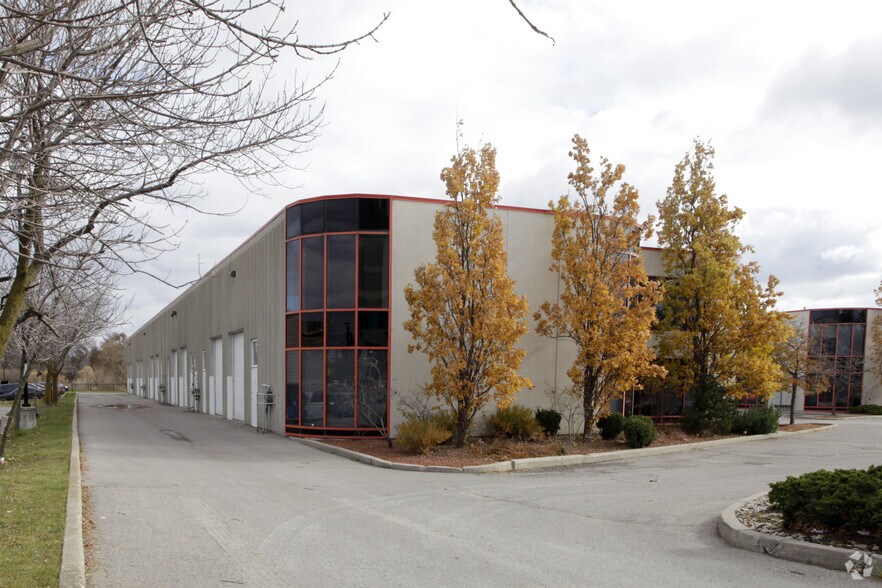 53 Woodstream Blvd, Vaughan, ON à louer - Photo du bâtiment - Image 2 de 3