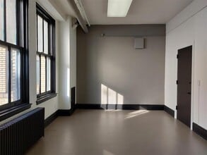 275 4th St E, Saint Paul, MN à louer Photo intérieure- Image 2 de 6