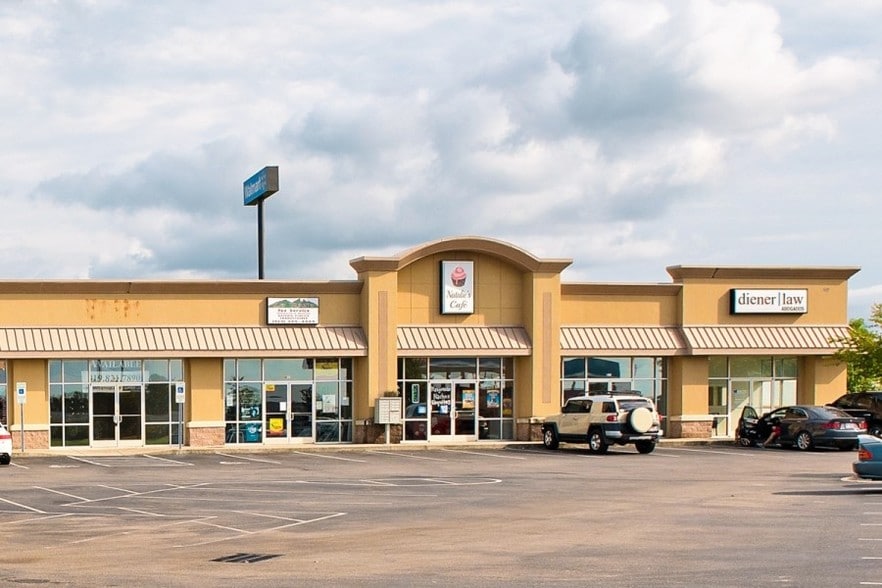 202-206 W Nc-55 Hwy, Mount Olive, NC for lease - Building Photo - Image 3 of 11