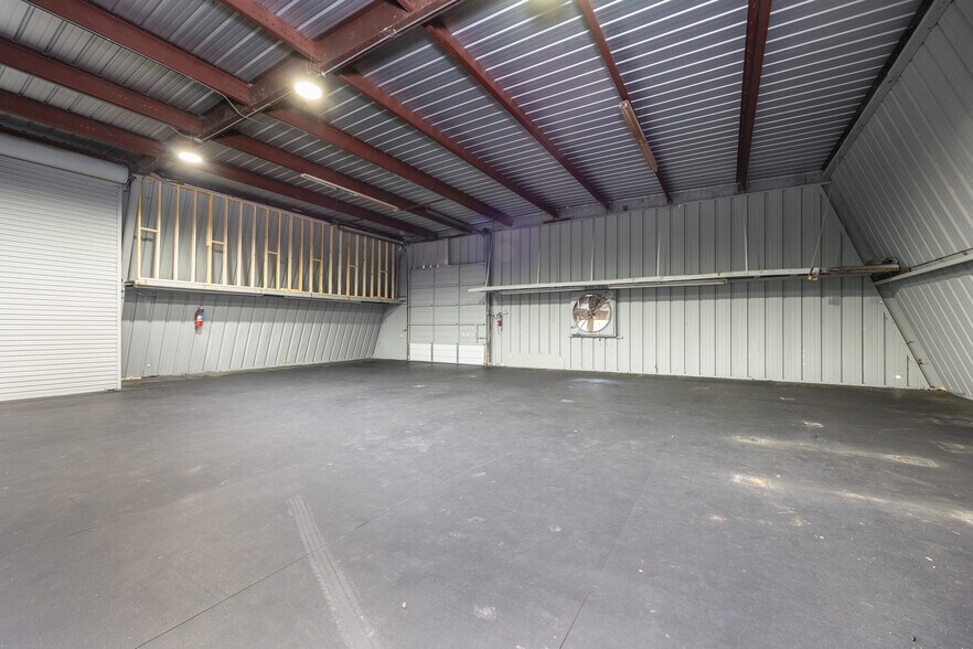 2832 S Main Blvd, Lake City, FL à vendre - Photo intérieure - Image 3 de 23