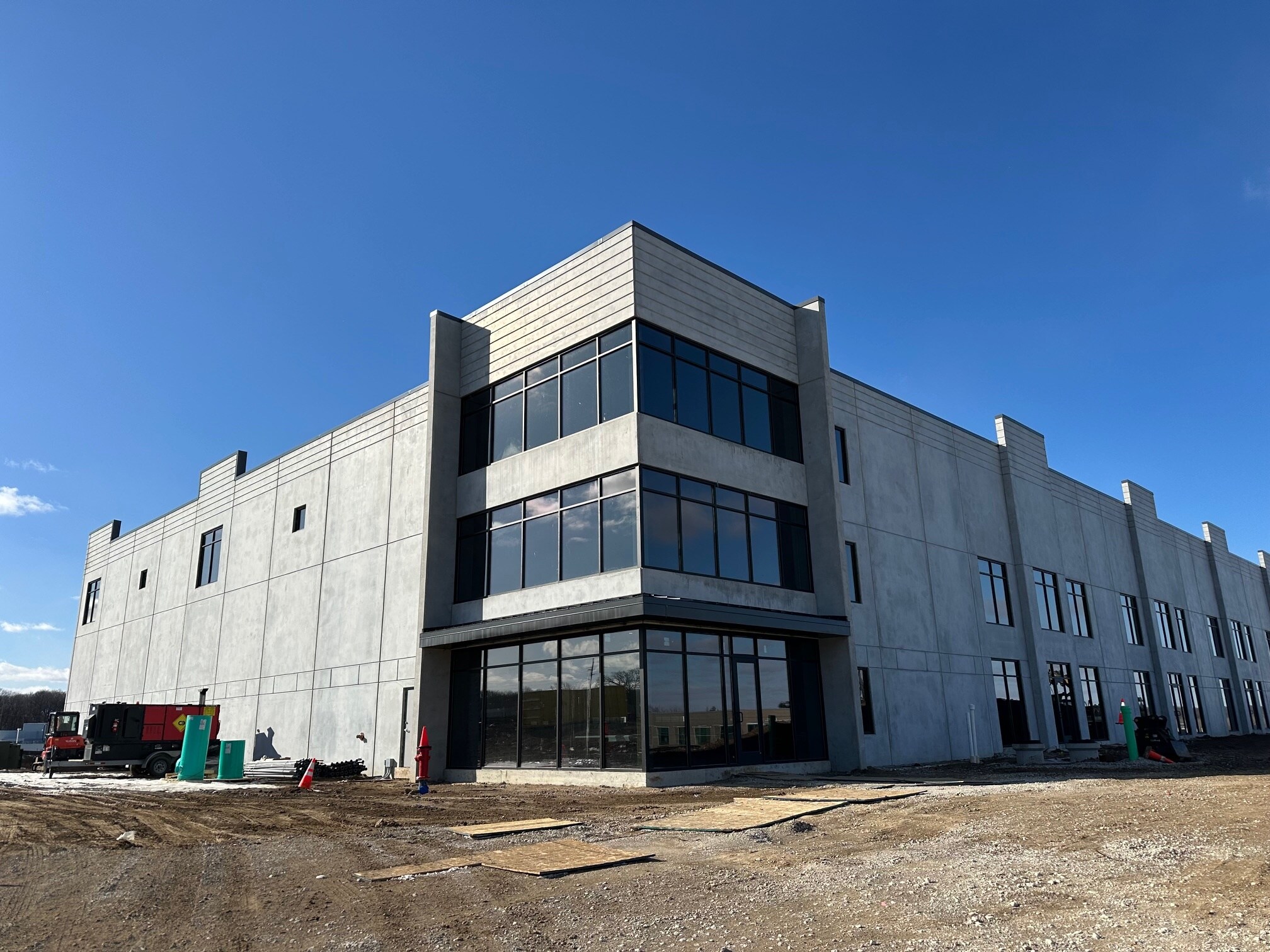 6001 Thornton Ave, Des Moines, IA for lease Primary Photo- Image 1 of 14