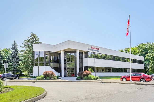 Plus de détails pour 360 Holiday Inn Dr, Cambridge, ON - Bureau à louer