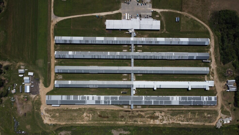 673 Shade Farm Rd, Quincy, FL à louer - Photo du bâtiment - Image 1 de 8