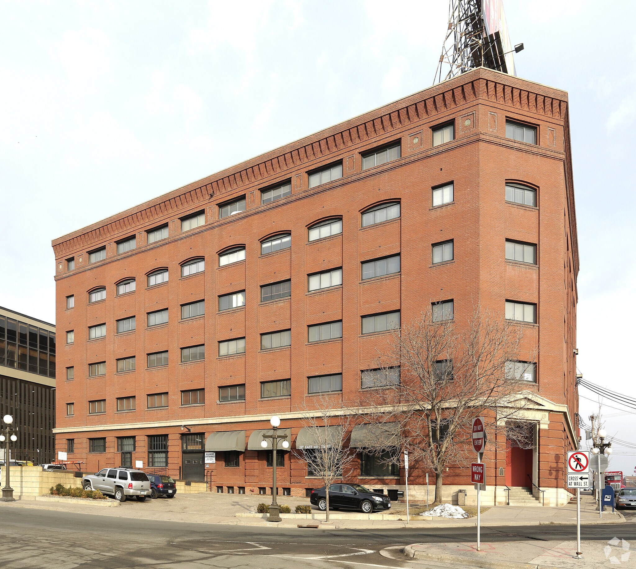 287 6th St E, Saint Paul, MN for lease Primary Photo- Image 1 of 9