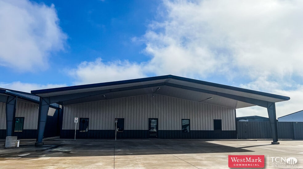 6621 Xenia, Lubbock, TX for sale - Building Photo - Image 1 of 7