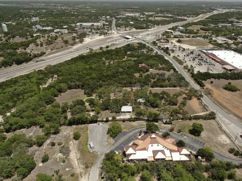 12 State Highway 46, Boerne, TX à vendre - Photo du bâtiment - Image 3 de 4