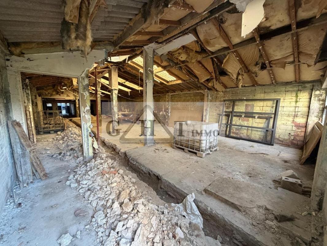 Industrial in Le Perreux-sur-Marne for sale Building Photo- Image 1 of 9