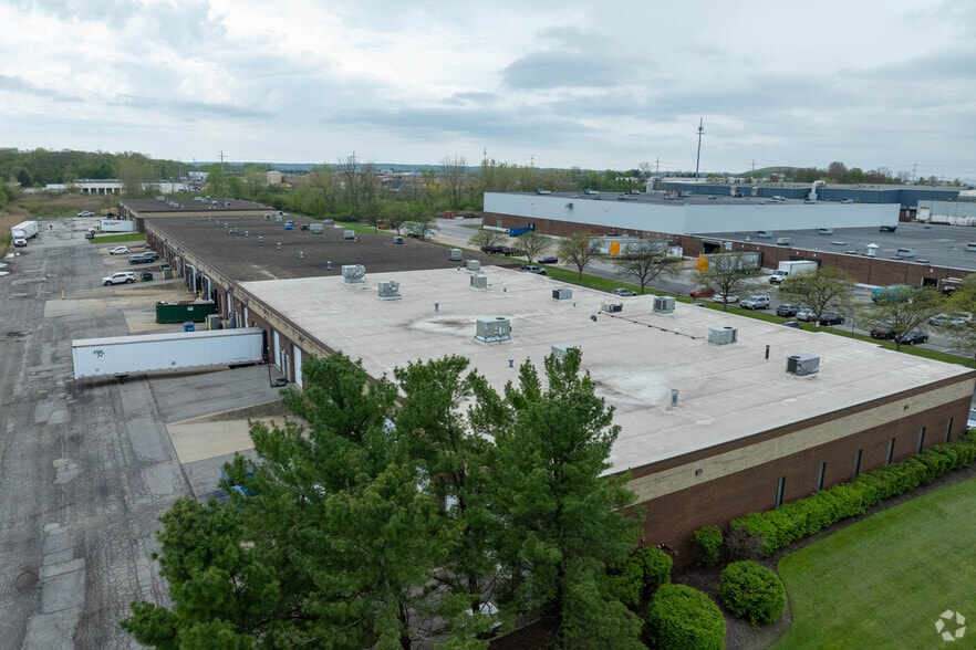 31200-31250 Solon Rd, Solon, OH for lease - Building Photo - Image 2 of 5