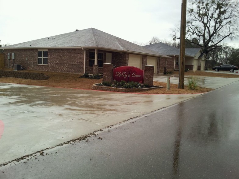 677 E Front St, Nash, TX à vendre - Photo principale - Image 1 de 1