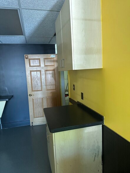 3612 Lee Rd, Shaker Heights, OH for lease - Building Photo - Image 3 of 9