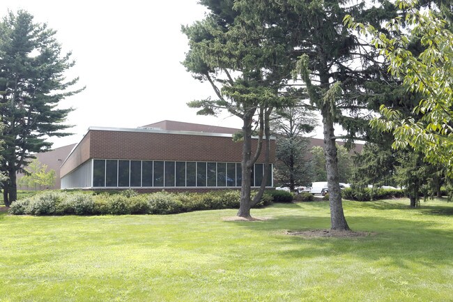Plus de détails pour 90 Stults Rd, South Brunswick, NJ - Industriel à louer