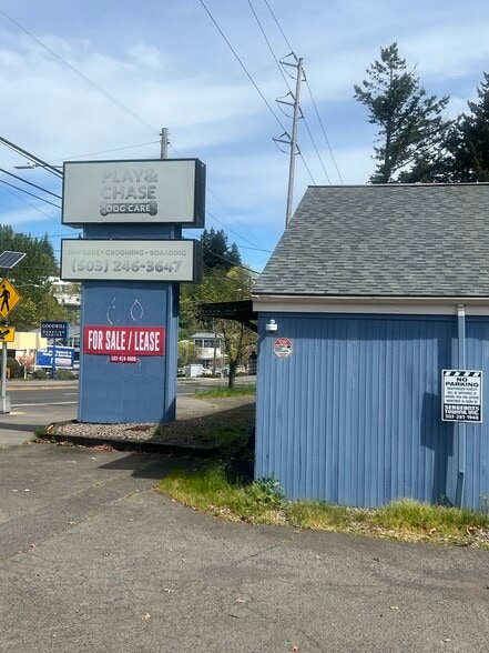 7660 SW Barbur Blvd, Portland, OR à vendre - Photo du bâtiment - Image 2 de 7