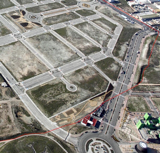 Calle de Perales del Río, 14, Madrid, Madrid à vendre - Aérien - Image 2 de 2