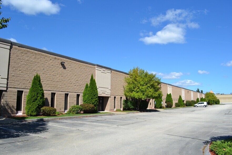 16 Celina Ave, Nashua, NH à louer - Photo du bâtiment - Image 2 de 7