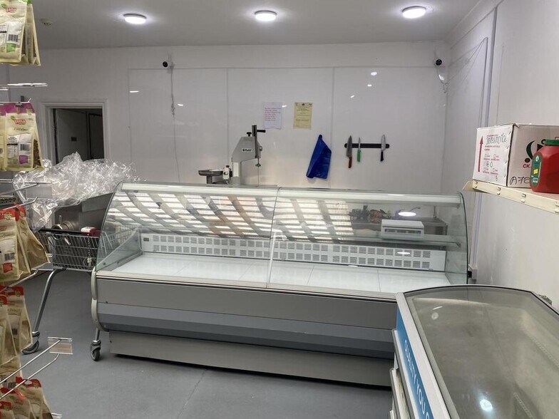 17 New Rd, Chatham à louer - Photo du bâtiment - Image 2 de 11