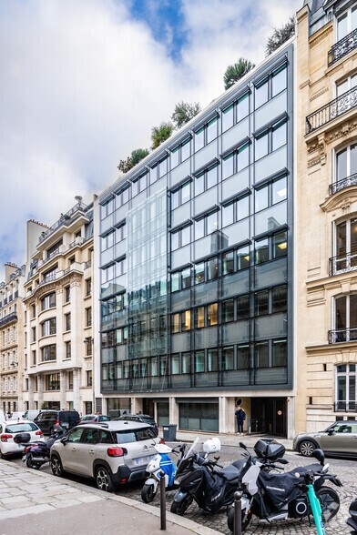 Rue De Téhéran, Paris à vendre - Photo du bâtiment - Image 2 de 7