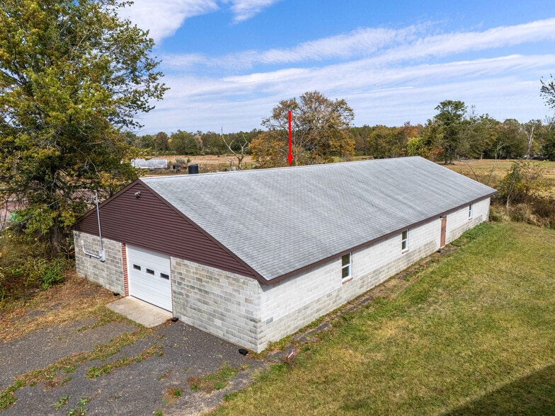 857 State Route 12, Frenchtown, NJ for lease - Building Photo - Image 2 of 13