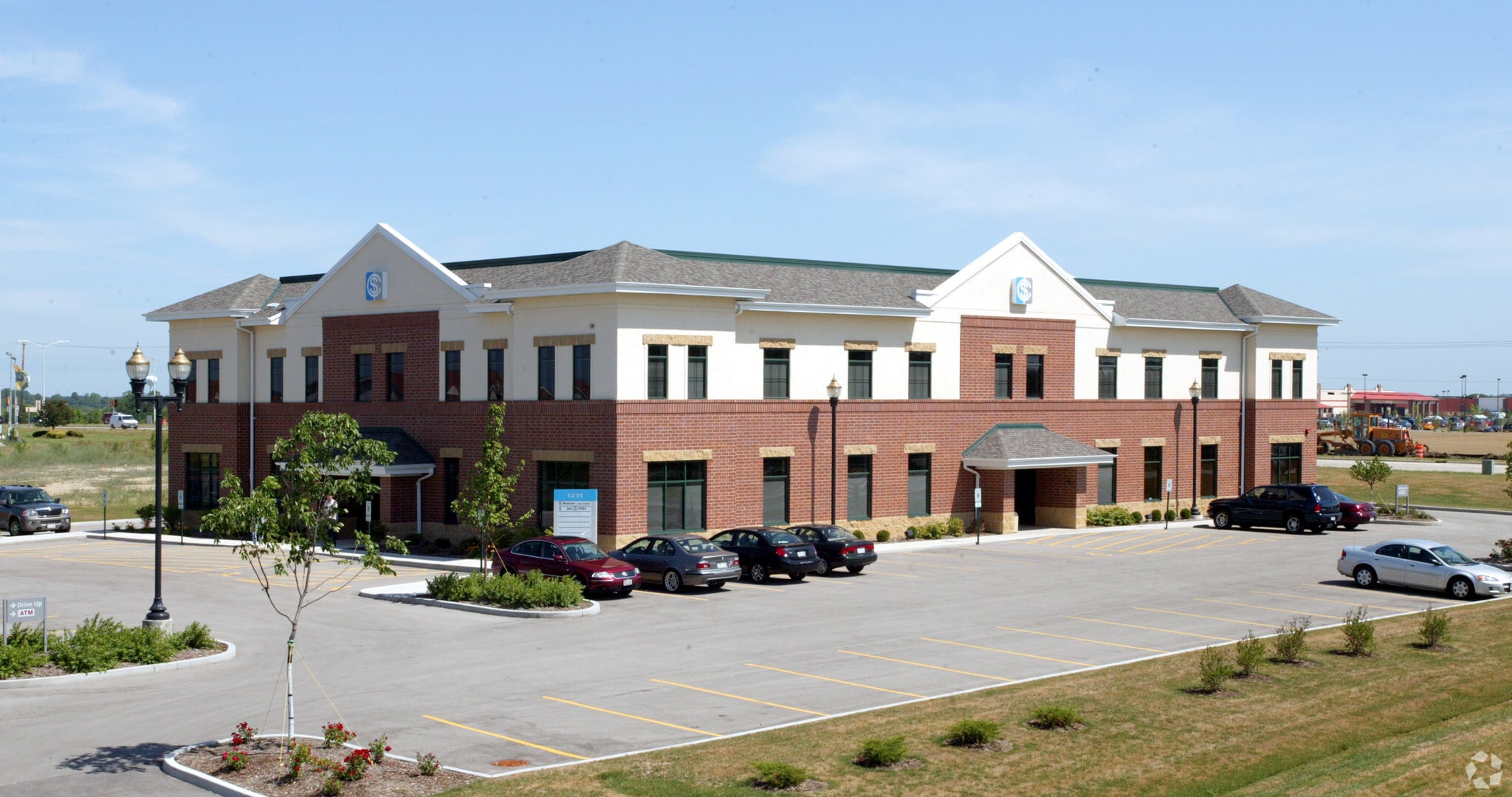 1231 S Rochester St, Mukwonago, WI for lease Primary Photo- Image 1 of 6