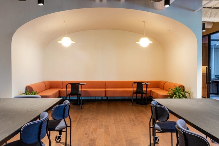 999 Peachtree St Ne, Atlanta, GA for lease - Interior Photo - Image 2 of 11