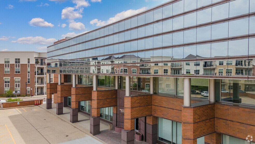 4901 Hunt Rd, Blue Ash, OH à louer - Photo du bâtiment - Image 2 de 12