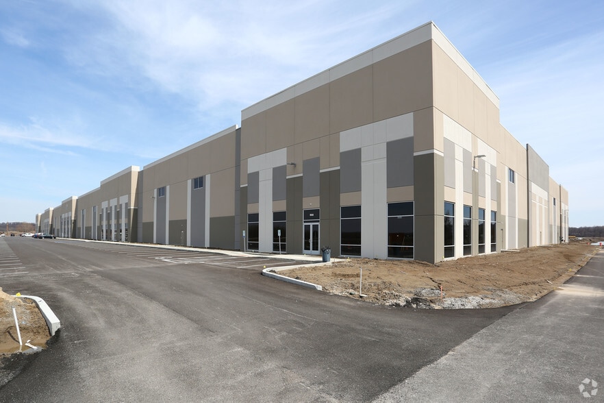 4801 Trade Access Blvd, Hazelwood, MO à louer - Photo du bâtiment - Image 2 de 3