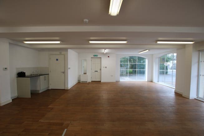 206 Station Rd, West Moors for lease Interior Photo- Image 1 of 3