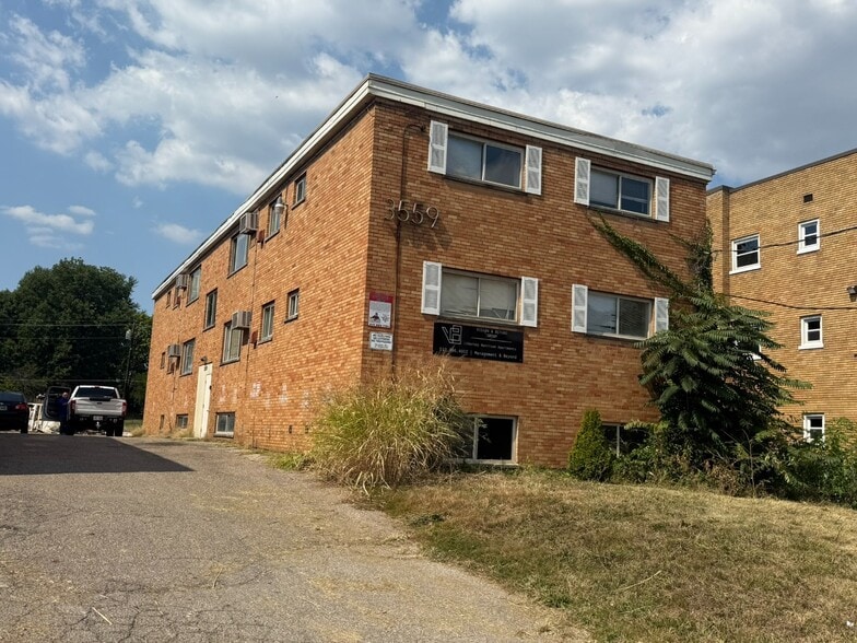 3553-3559 Van Antwerp Pl, Cincinnati, OH for sale - Building Photo - Image 3 of 25