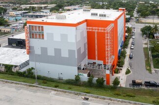 Plus de détails pour 650-660 NW 30th St, Miami, FL - Industriel à louer
