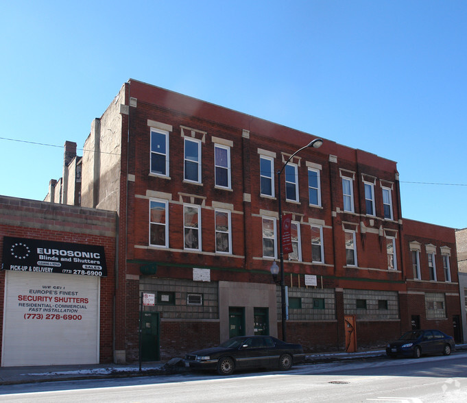 1900-1904 N Milwaukee Ave, Chicago, IL à vendre - Photo du bâtiment - Image 1 de 1