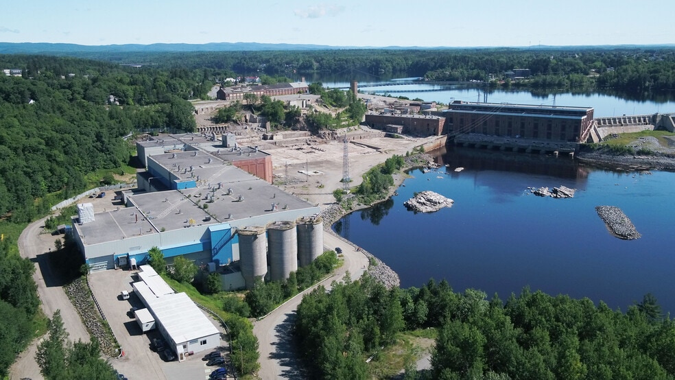 101 Av Chahoon, Shawinigan, QC à vendre - Photo du bâtiment - Image 2 de 3