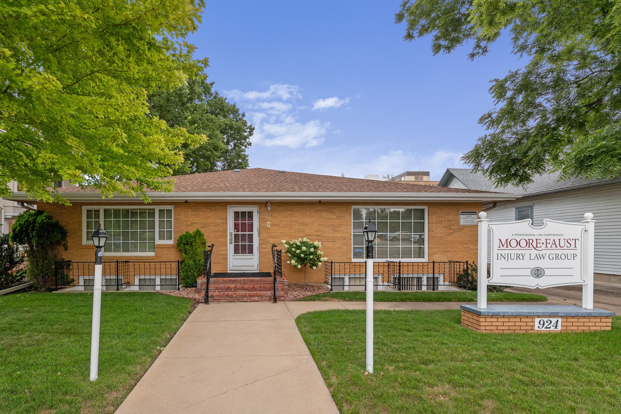 924 Quincy St, Rapid City, SD for sale Primary Photo- Image 1 of 18