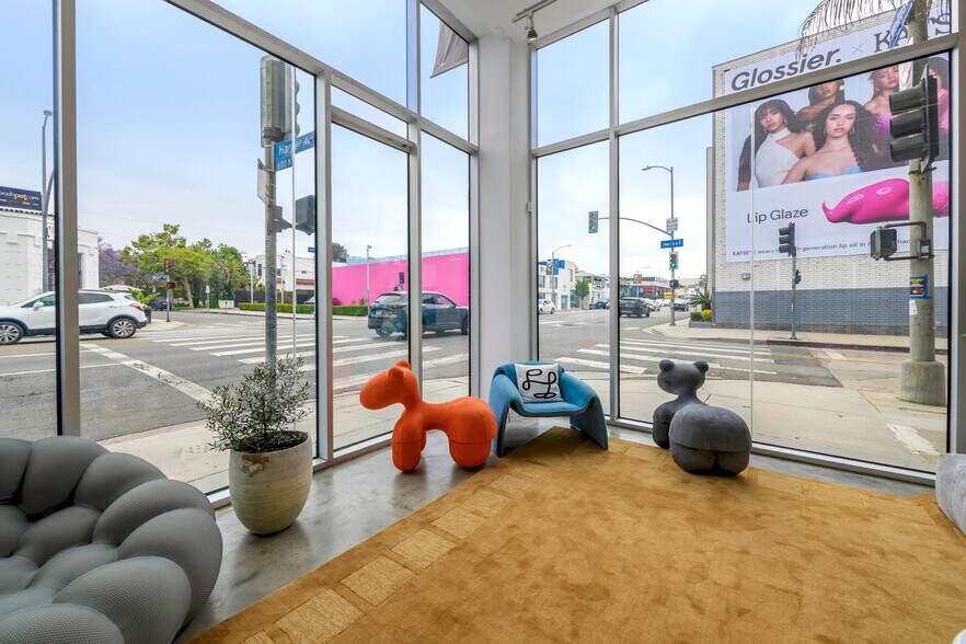 8250-8256 Melrose Ave, Los Angeles, CA à louer - Photo du bâtiment - Image 3 de 5