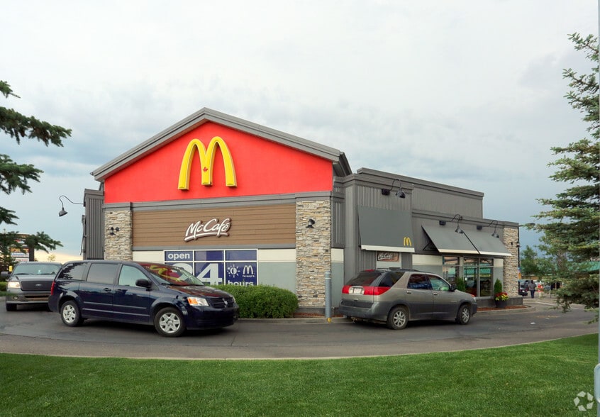 8103 127th Ave NW, Edmonton, AB for lease - Primary Photo - Image 1 of 5