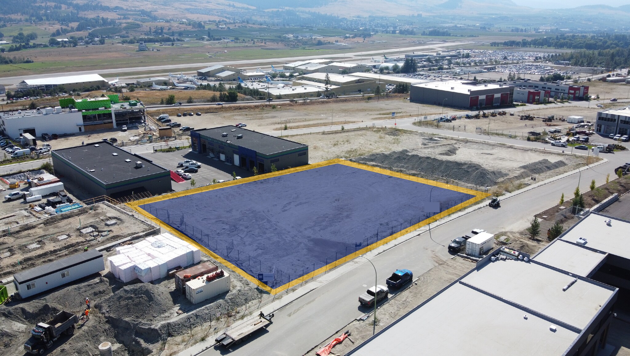 2075 Matrix Cres, Kelowna, BC à vendre Photo du bâtiment- Image 1 de 1