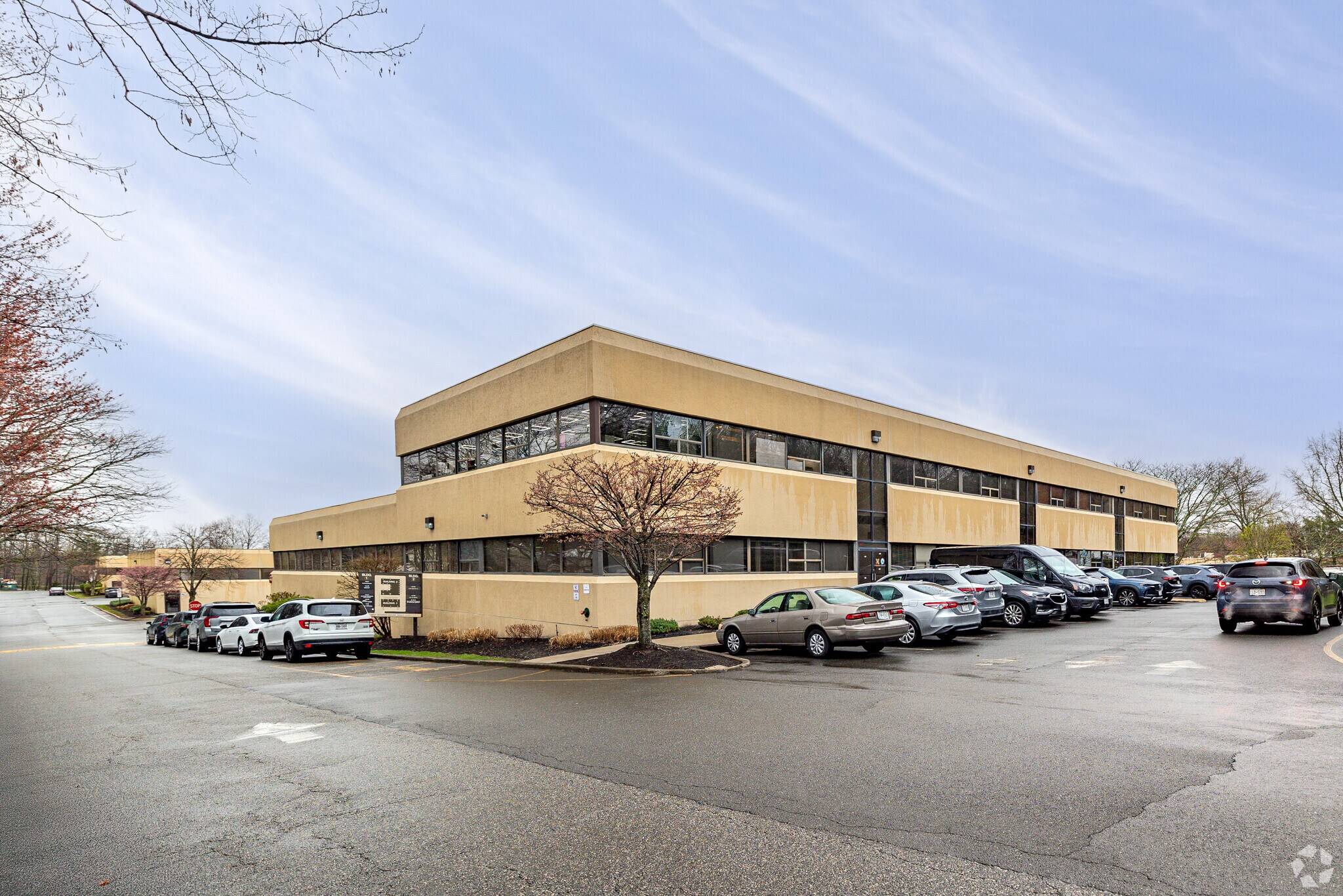 80 Red Schoolhouse Rd, Chestnut Ridge, NY à vendre Photo principale- Image 1 de 1