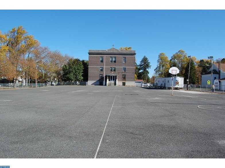 526 Chicago Ave, Egg Harbor City, NJ à vendre - Photo du bâtiment - Image 2 de 19