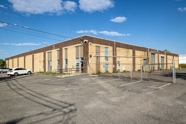 More details for 7 Grand Blvd, Brentwood, NY - Industrial for Lease
